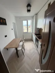 Apartament 3 camere de închiriat zona Complex Maramuresu/ M 