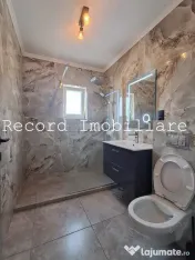 Apartament 2 camere decomandat, et.1, parcare Floresti 