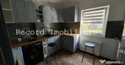 Apartament 2 camere decomandat, et.1, parcare Floresti 