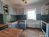 Apartament 2 camere decomandat, et.1, parcare Floresti