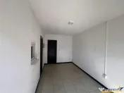 Spatiu comercial 225 mp: depozitare, productie,service auto, 