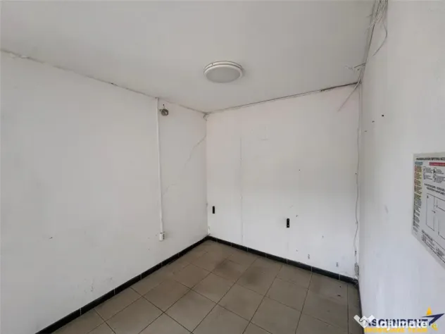 Spatiu comercial 225 mp: depozitare, productie,service auto, - Targu Mures (Mures)