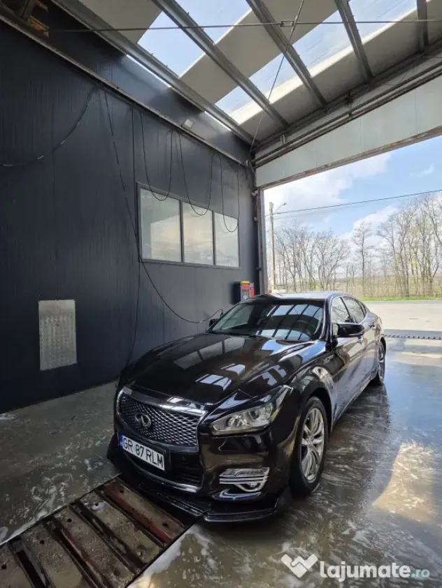 Infiniti Q70 | 2016 | 2.2 Diesel (170 CP) | 226.000 km | Automat | Camere 360°