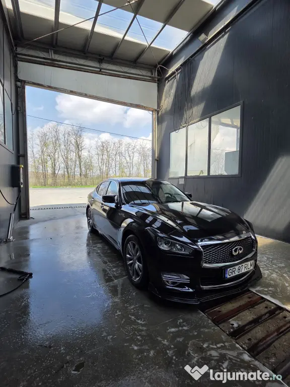 Infiniti Q70 | 2016 | 2.2 Diesel (170 CP) | 226.000 km | Automat | Camere 360°