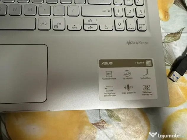 Laptop Asus A516KA-ca nou, cu incarcator si cutie-garantie pana in Noiembrie2026