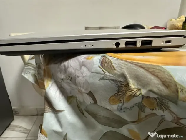 Laptop Asus A516KA-ca nou, cu incarcator si cutie-garantie pana in Noiembrie2026