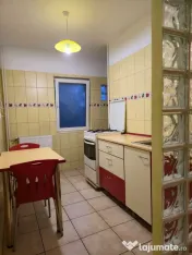 Dristor etaj 1 din 4 spatioasa 
