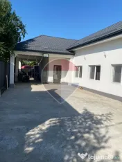 Casă / Vilă cu 4 camere de vânzare