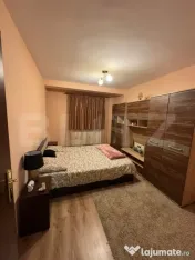 Apartament 2 camere, decomandat, parcare, zona Eroilor