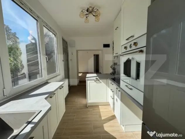 Apartament 3 camere, complet renovat, parcare în curte, USA - Cluj-Napoca (Cluj)