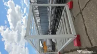 Container demontabil