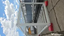 Container demontabil