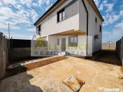 Duplex complet mobilat – 3 camere, 2 băi și curte proprie 
