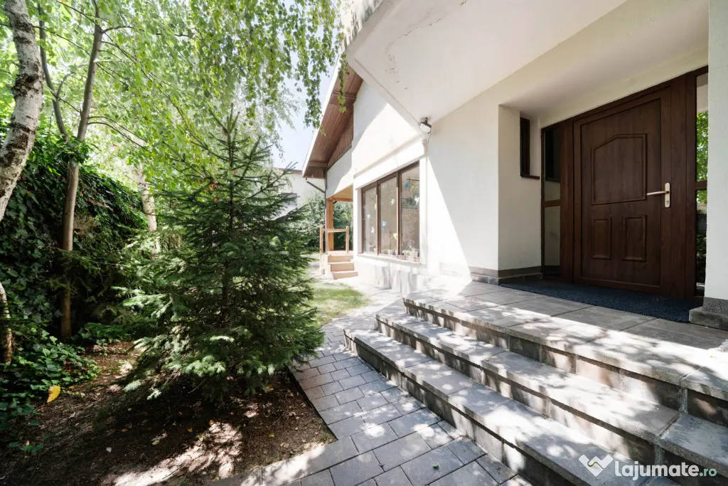 Vila individuala P+1+M*700 mp teren*337 mp construiti*Sector - Bucuresti (Bucuresti-Ilfov)