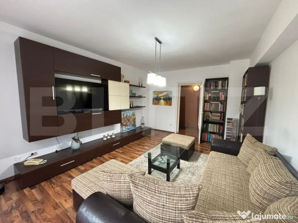 Apartament de vanzare, 3 camere, 70 mp, zona Dacia - Oradea (Bihor)