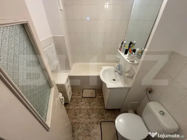 Apartament de vanzare, 3 camere, 70 mp, zona Dacia - Oradea (Bihor)