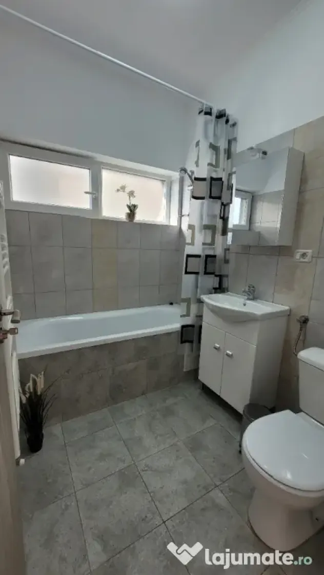 Proprietar, inchiriez apartament 2 camere, bloc nou, parter