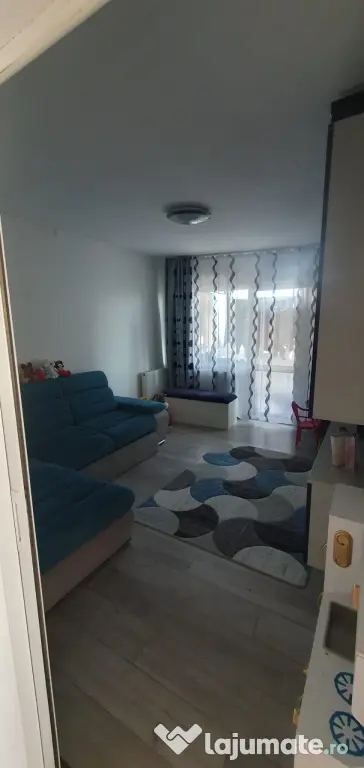 De închiriat: Apartament 2 camere decomandat – Zona OMV / Schelelor, Câmpina