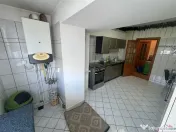 Ap 3 cam, et 1/3,89 mp utili, zona Gerald-B-dul Brailei