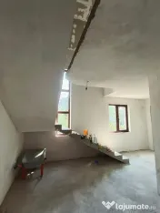 Casă semifinisată zona Valea Borcutului cu panoramă super 