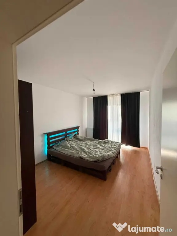 Apartament 2 camere Tractorul-Coresi,etajul 1,parcare,125000 - Brasov (Brasov)