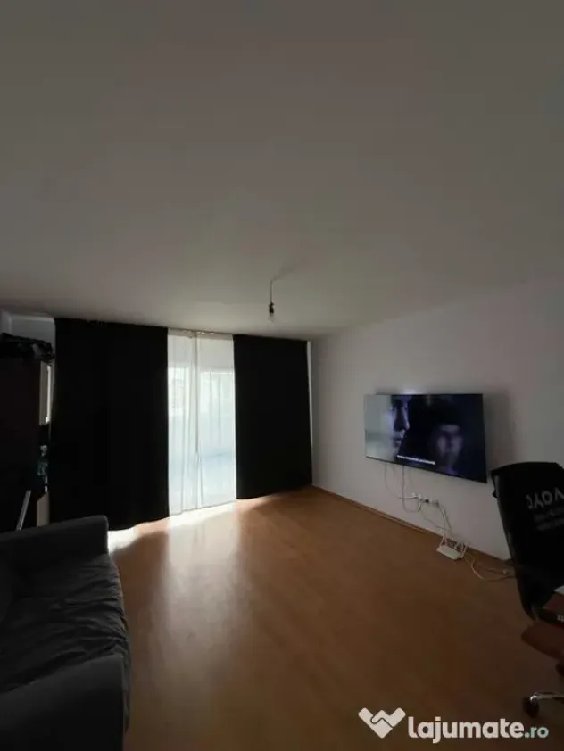Apartament 2 camere Tractorul-Coresi,etajul 1,parcare,125000 - Brasov (Brasov)