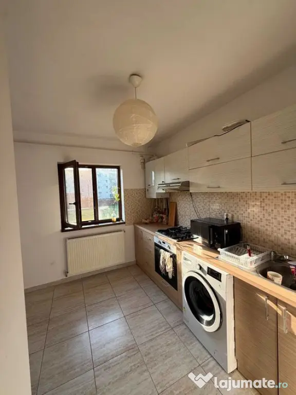 Apartament 2 camere Tractorul-Coresi,etajul 1,parcare,125000 - Brasov (Brasov)