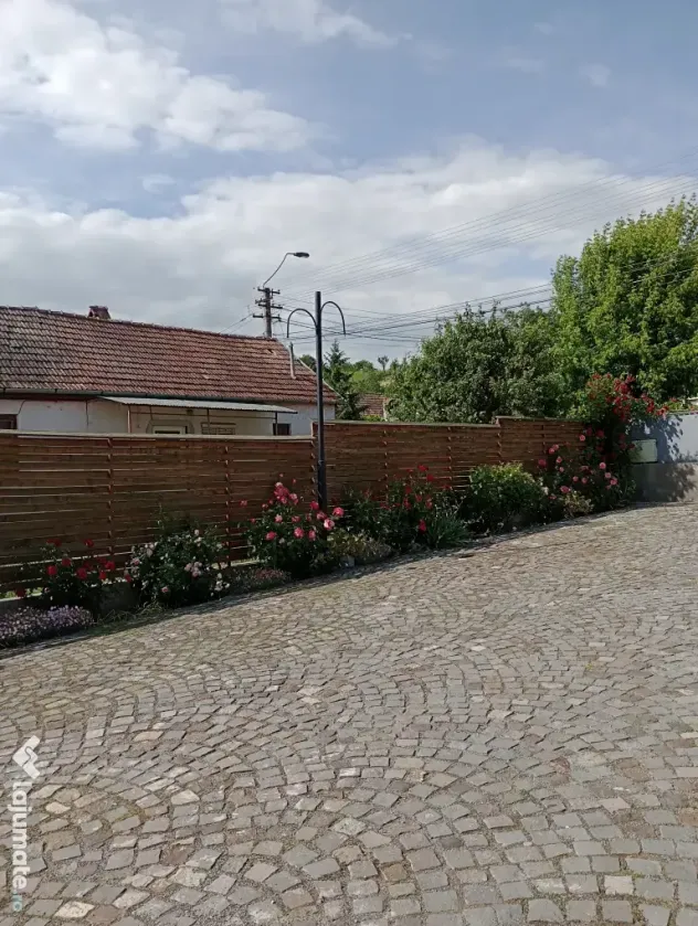 Imobil cu locație extraordinară, parcare și zone de relaxare - de închiriat, Turda