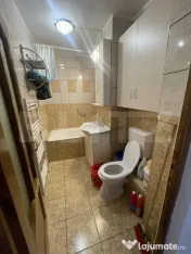 Apartament 3 camere, decomandat, etaj 2 zona lama