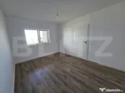 Apartament cu 3 camere, nemobilat, parcare, zona Porii 