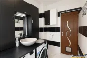 Apartament 2 camere decomandat, cu terasa, gradina si parcar