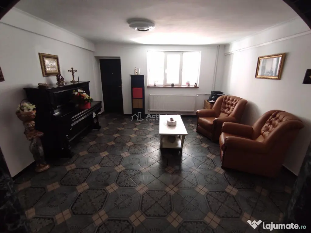 Vila Dristor, cu piscina, garaj, posibilitate spatiu comerci - Bucuresti (Bucuresti-Ilfov)
