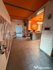 Blitz oferă spre vânzare casa/spațiu commercial in Tarnav