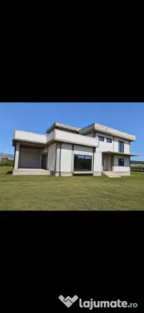 VILA EXCLUSIVISTA