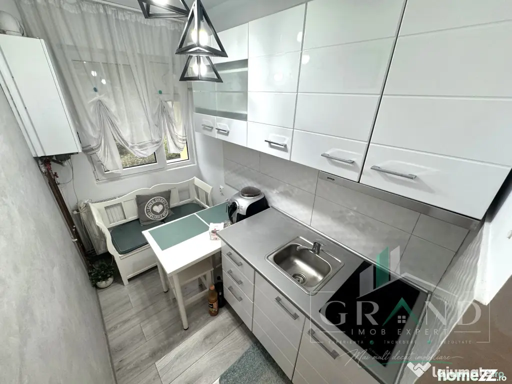 OPORTUNITATE | 2 CAMERE DECOMANDAT | LOGIE | PARCARE | B-dul - Baia Mare (Maramures)