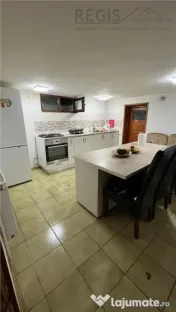 Casa de inchiriat cu 3 camere | Centrul Vechi