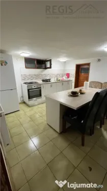 Casa de inchiriat cu 3 camere | Centrul Vechi