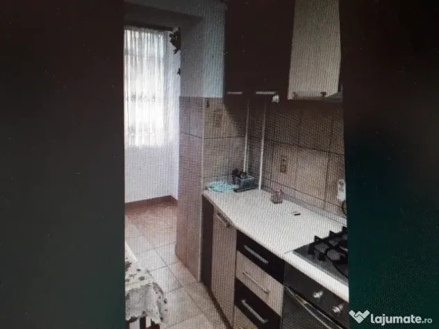 Apartament cu 3 camere decomandate Zona Marasesti - Suceava (Suceava)