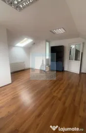 Spațiu comercial de închiriat/ zona Bartolomeu