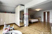 Casă modernă și spațioasă cu piscină,saună și sal... 