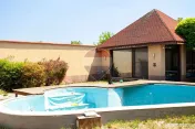 Casă modernă și spațioasă cu piscină,saună și sal... 