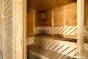 Casă modernă și spațioasă cu piscină,saună și sal... 