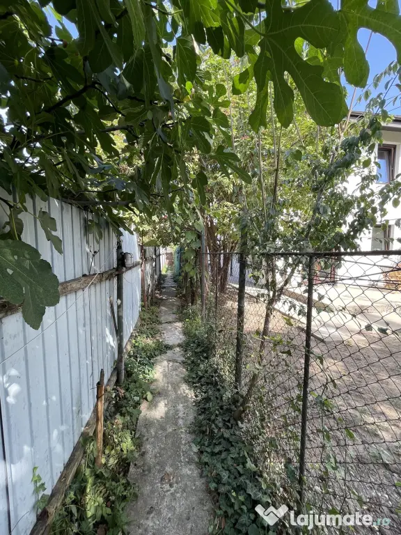 Casă de vânzare – 3 camere, teren 123 mp, toate utilitățile