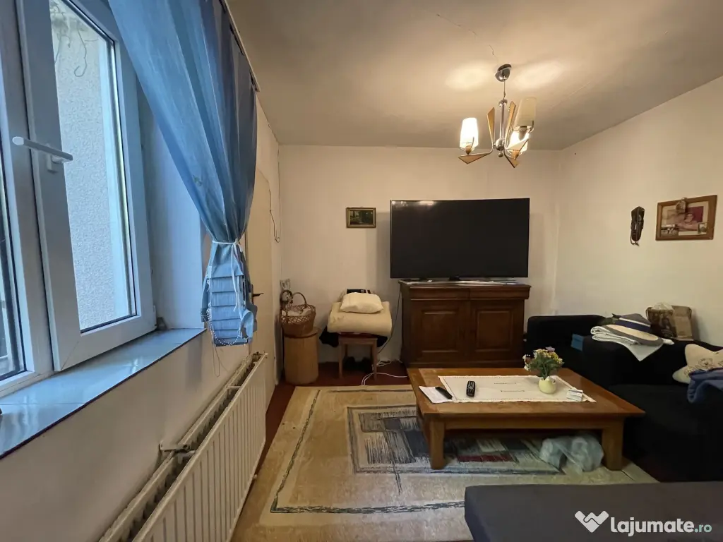 Casă de vânzare – 3 camere, teren 123 mp, toate utilitățile