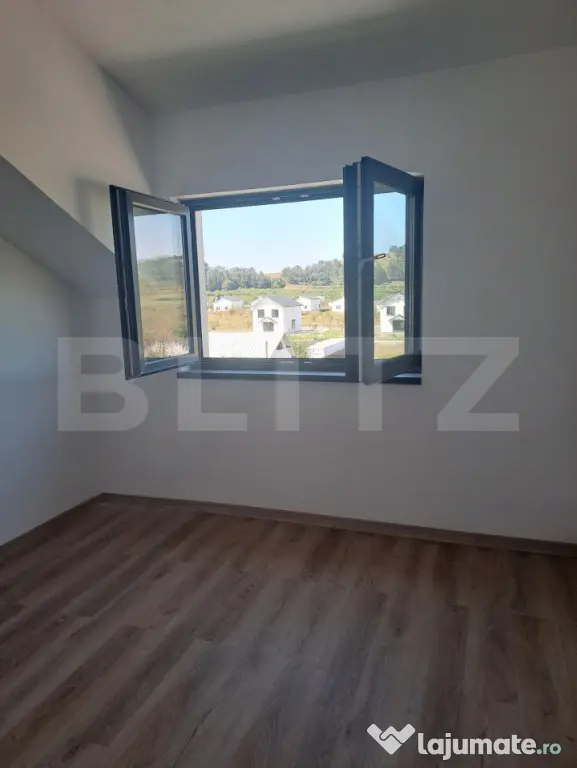 Apartament 3 camere, openspace, cu parcare Sanpetru - Sanpetru (Brasov)
