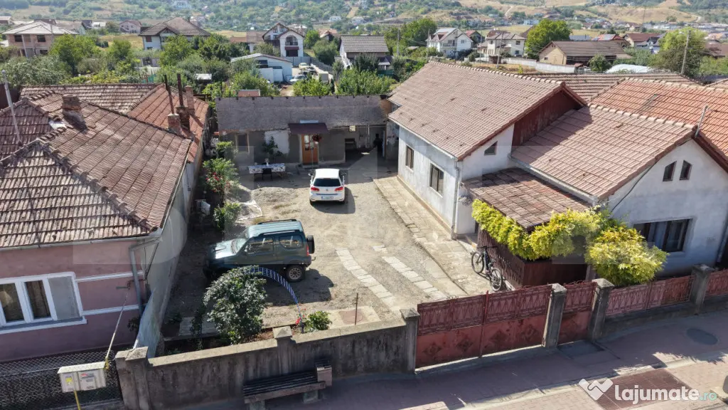 Casă cu teren 2.000 mp și acces la 2 străzi | Micești - Alba Iulia (Alba)