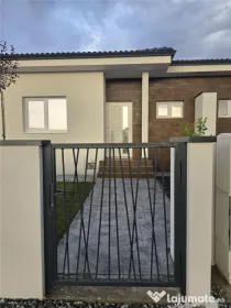 DUPLEX MODERN DE V#194;NZARE | MO#536;NI#538;A NOU#258; | TE