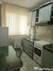 Apartament Cu Camere Semidecomandate Zona Ultracentrala 
