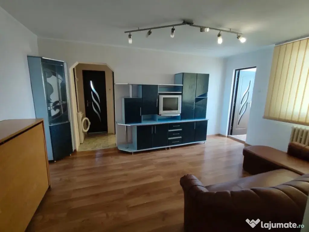 Apartament Cu Camere Semidecomandate Zona Ultracentrala - Suceava (Suceava)
