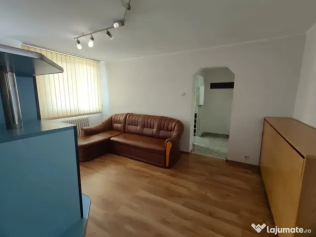 Apartament Cu Camere Semidecomandate Zona Ultracentrala - Suceava (Suceava)